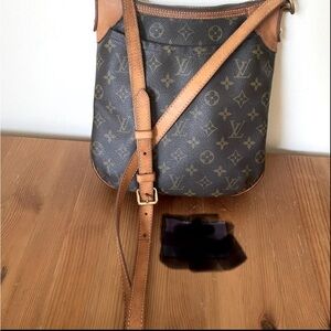 Much loved 💯 authentic Louis Vuitton Odeon PM.